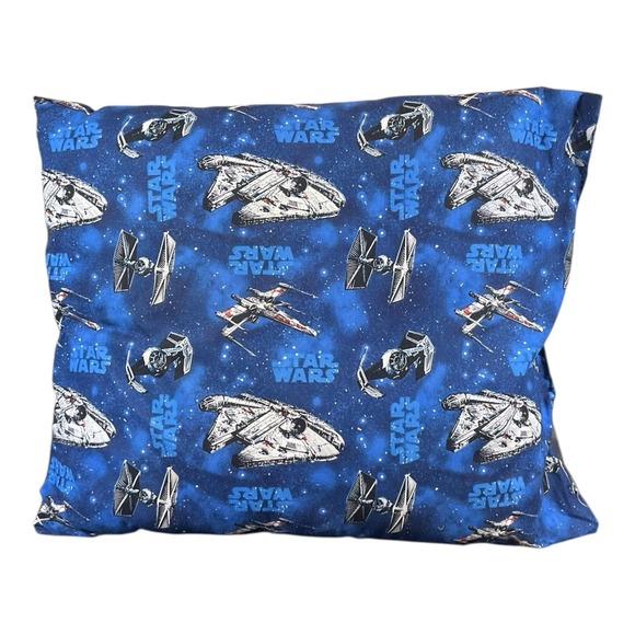 Source Unknown Other - Star Wars Throw Pillow –‎ Millennium Falcon, TIE Fighters, X-Wings – 17"x14"